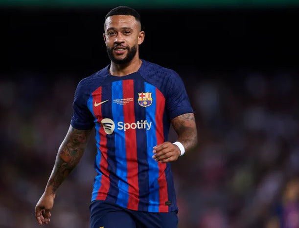 Memphis Depay in het blauwrode thuisshirt van FC Barcelona