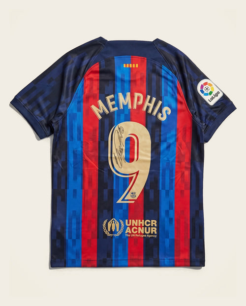 Gesigneerd FC Barcelona thuisshirt 2022/23, achterkant met MEMPHIS 9 en handtekening